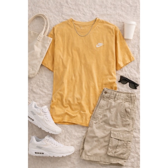 Nike Essential Logo Tee Soft Golden Yellow Relaxed Streetwear Basic XXL - Picture 2 of 4
